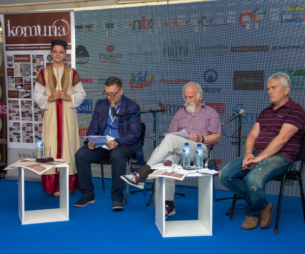 MAGAZINE “KOMUNA” PRESENTED AT THE BOOK FAIR