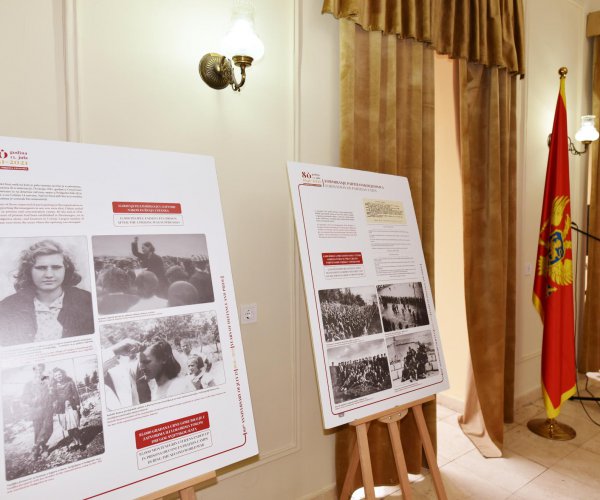 IZLOŽBA „80 GODINA 13. JULA 1941–2021 – GODINE PRKOSA I PONOSA“ OTVORENA U NBCG