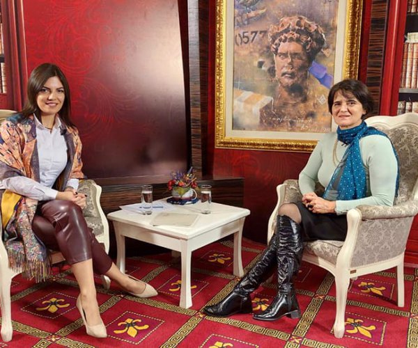 NLM DIRECTOR ON TV 7